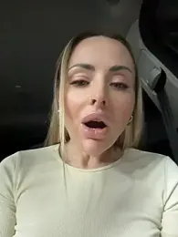 EmaSalis — Stripchat recorded stream image, 02.05.2026 07:20