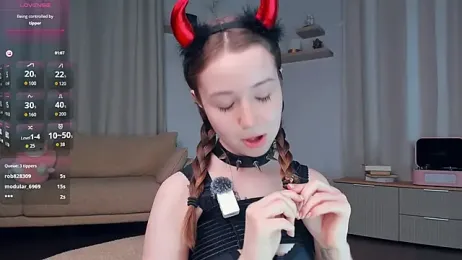 DominikaElis — Stripchat recorded stream image, 02.05.2026 19:50