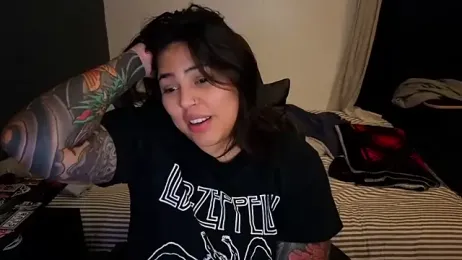 miacanela_xo — Stripchat recorded stream image, 03.05.2026 02:40