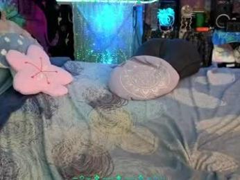 xaevynne — Chaturbate recorded stream image, 03.05.2026 00:50