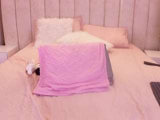 mssbombom — Camsoda recorded stream image, 03.05.2026 03:00