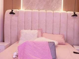 mssbombom — Camsoda recorded stream image, 03.05.2026 03:00