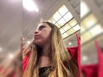 LolaSexxx — Bongacams recorded stream screenshot (09 Mar 2025)