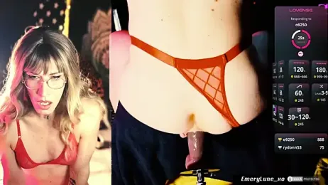 EmeryLune_xo — Stripchat recorded stream image, 04.05.2026 04:30