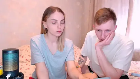 juliaanddima — Stripchat recorded stream image, 04.05.2026 09:10