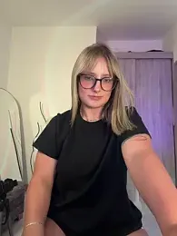 Megan_lu2 — Stripchat recorded stream image, 04.05.2026 07:30