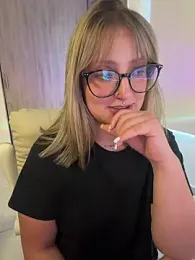 Megan_lu2 — Stripchat recorded stream image, 04.05.2026 07:30