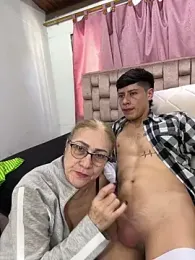 Sexytaty2022 — Stripchat recorded stream image, 04.05.2026 12:30