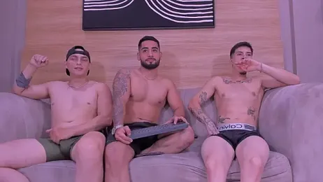 mike_friends — Stripchat recorded stream image, 05.05.2026 01:50