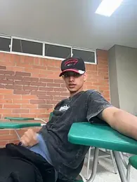 HarryGaze — Stripchat recorded stream image, 06.05.2026 13:30