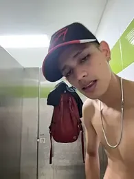 HarryGaze — Stripchat recorded stream image, 06.05.2026 13:30
