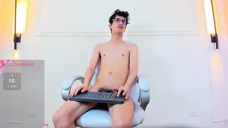 Cum_hunters — Stripchat recorded stream image, 08.05.2026 03:10
