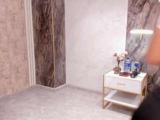 lenathompson — Camsoda recorded stream image, 08.05.2026 04:50