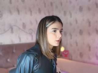 emyliesander — Camsoda recorded stream image, 09.05.2026 11:50
