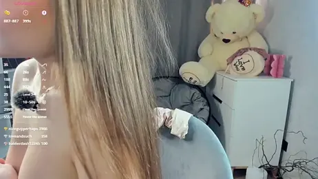 BelleDream — Stripchat recorded stream image, 10.05.2026 18:00