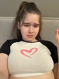 HornyGirlH — Stripchat recorded stream image, 11.05.2026 06:00