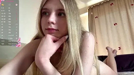 FruityXo — Stripchat recorded stream image, 11.05.2026 03:10