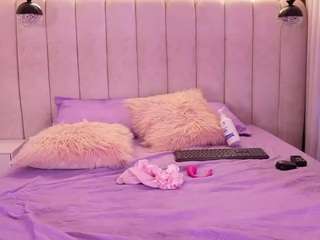 mssbombom — Camsoda recorded stream image, 13.05.2026 03:00