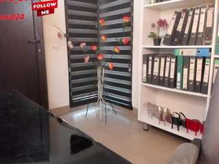 newlisa2018 — Camsoda recorded stream image, 16.05.2026 00:00