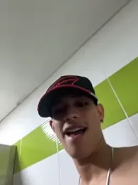 HarryGaze — Stripchat recorded stream image, 19.05.2026 14:30