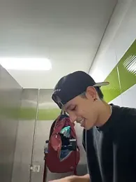 HarryGaze — Stripchat recorded stream image, 19.05.2026 14:30