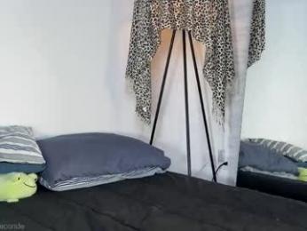 whatpeachy — Chaturbate recorded stream image, 19.05.2026 21:10