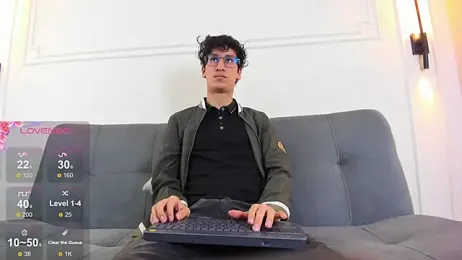 Cum_hunters — Stripchat recorded stream image, 20.05.2026 03:00
