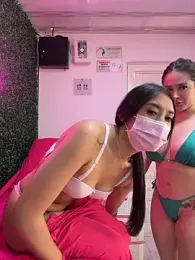 Sara_fun — Stripchat recorded stream image, 20.05.2026 18:10