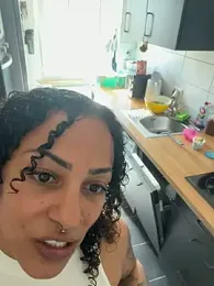 SweetPetiteNoir — Stripchat recorded stream image, 21.05.2026 06:50