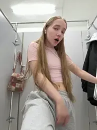 bambi_lu — Stripchat recorded stream image, 21.05.2026 17:40
