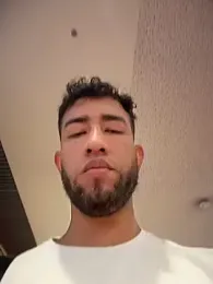 liam_bronw — Stripchat recorded stream image, 22.05.2026 17:00