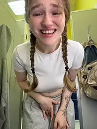 RussianWoman — Stripchat recorded stream image, 23.05.2026 03:10