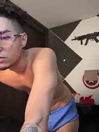 bigryann23 — Stripchat recorded stream image, 24.05.2026 21:20