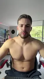 Valenthino_Salvatore — Stripchat recorded stream image, 26.05.2026 22:10