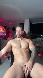 Valenthino_Salvatore — Stripchat recorded stream image, 26.05.2026 22:10
