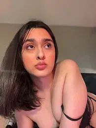 MiahWindsor — Stripchat recorded stream image, 28.05.2026 00:00