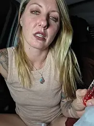SheIsSomething — Stripchat recorded stream image, 28.05.2026 04:00