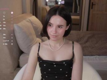 MissEssie — Bongacams recorded stream image, 28.05.2026 17:30
