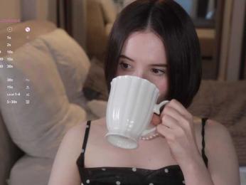 MissEssie — Bongacams recorded stream image, 28.05.2026 17:30