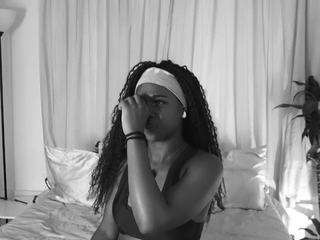irisallen — Camsoda recorded stream image, 28.05.2026 22:30