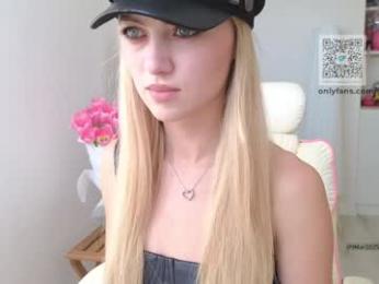 brilliantvictoria — Chaturbate recorded stream screenshot (10 Mar 2025)