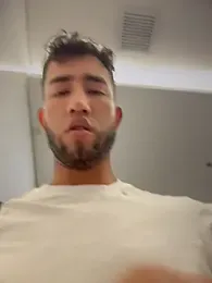 liam_bronw — Stripchat recorded stream image, 02.06.2026 15:50