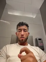 liam_bronw — Stripchat recorded stream image, 02.06.2026 15:50