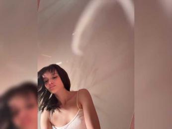 Enchantressss — Bongacams recorded stream image, 02.06.2026 23:50