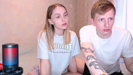 juliaanddima — Stripchat recorded stream image, 04.06.2026 09:20