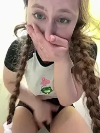 FroggyAnna — Stripchat recorded stream image, 05.06.2026 16:30
