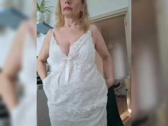 ShiningMILF — Bongacams recorded stream image, 06.06.2026 01:50