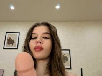 dolly-ll — Bongacams recorded stream image, 09.06.2026 13:20