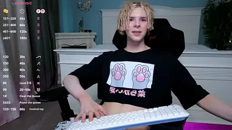 Kudi_Minnt — Stripchat recorded stream image, 12.06.2026 01:10