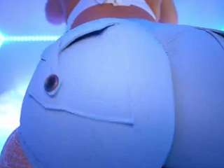 ox-lemon — Camsoda recorded stream image, 10.03.2025 23:00